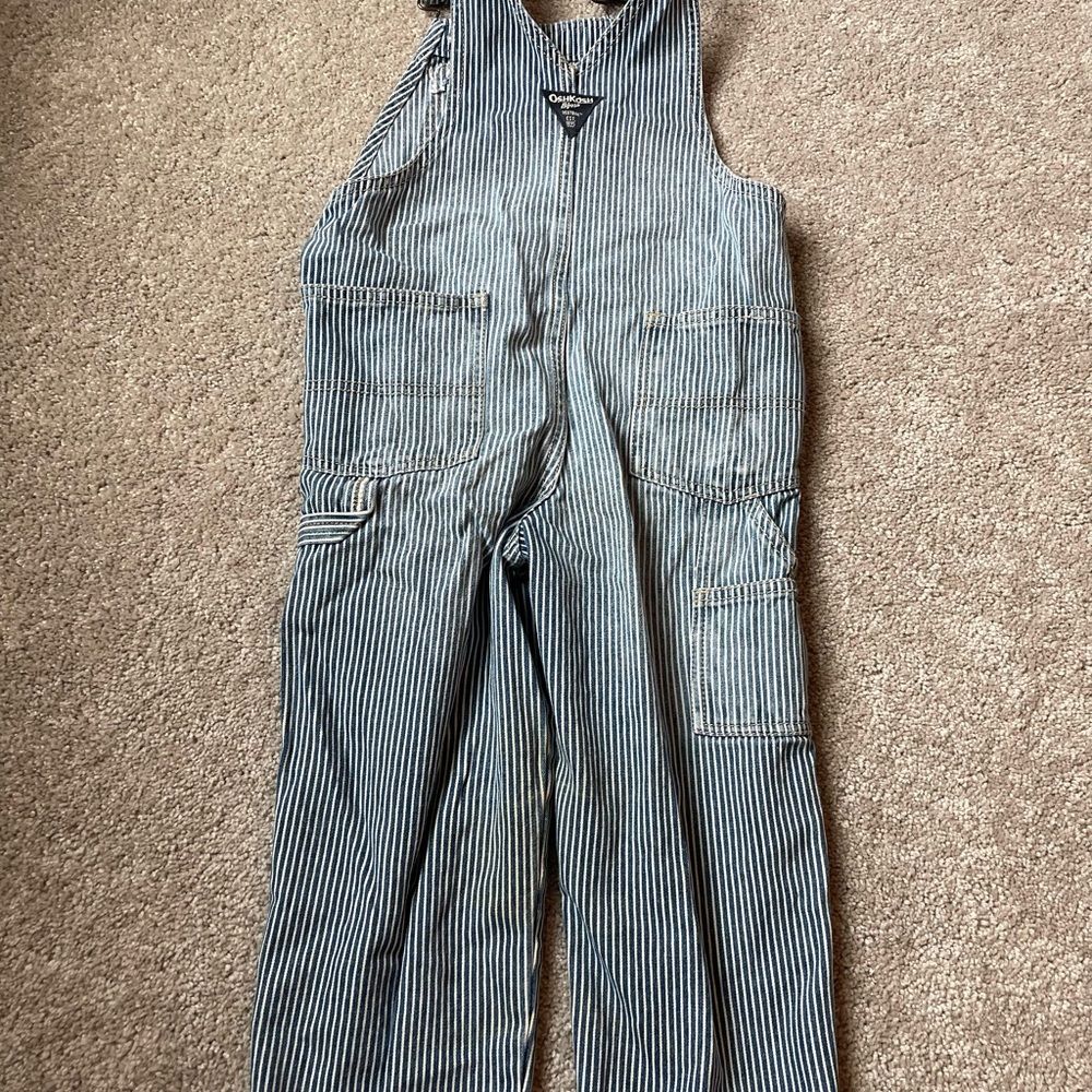Oshkosh 5T overalls - Picture 1 of 3